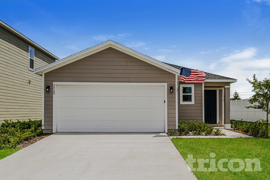 Primary Photo - 2909 Grand Finale St