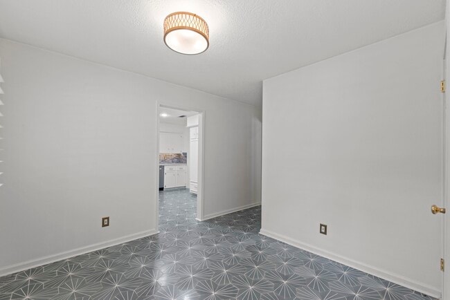 Building Photo - 8318 Everleaf Dr