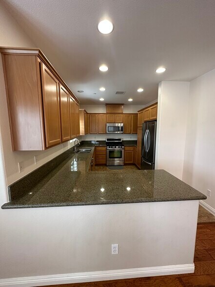 Building Photo - 715 Garonne St