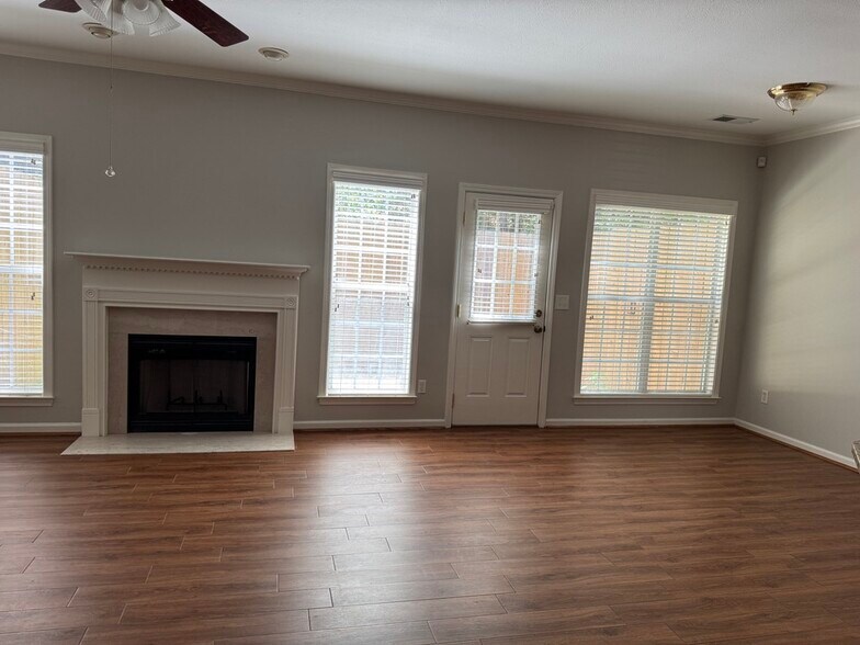 Building Photo - 525 Hackberry Ridge Cv