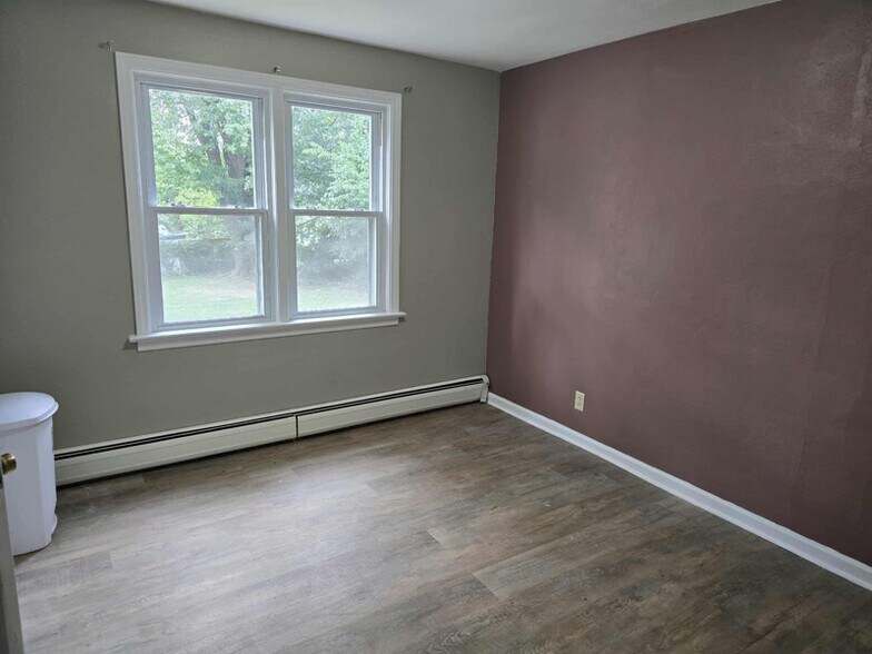 Building Photo - 69 Bellview Rd