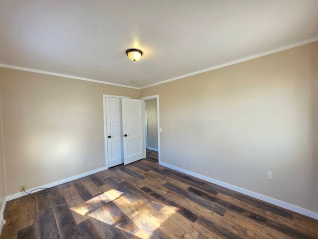 Building Photo - 208 Jadwin Ave