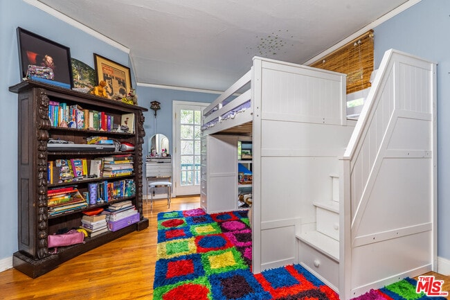 Building Photo - 8066 Woodland Ln