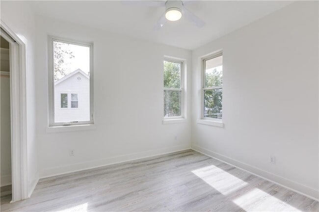 Building Photo - 1907 E 17th St