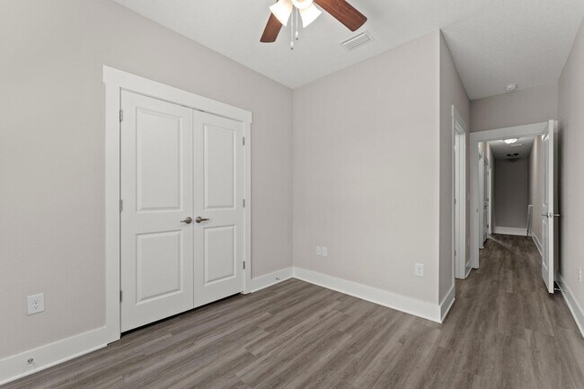 Building Photo - 146 N Sand Palm Rd