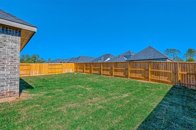 Building Photo - 1429 Northwood Blf Ln