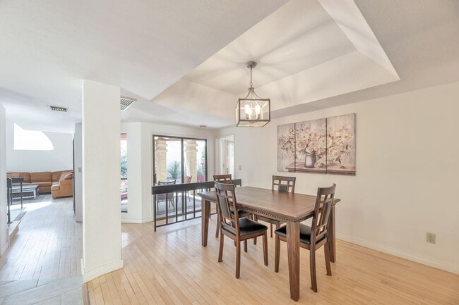 Building Photo - Gorgeous Furnished Home in McCormick Ranch