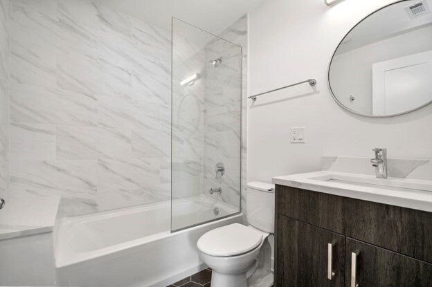 Building Photo - 1217 W Wellington Ave