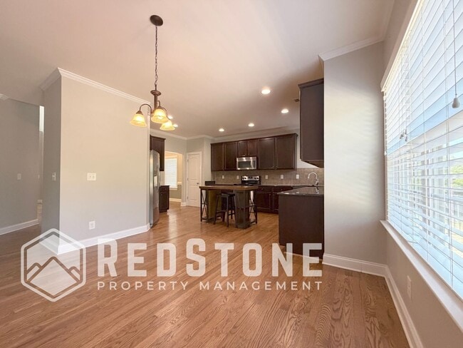 Building Photo - 1823 Buxton Way