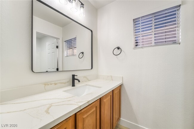 Building Photo - 5980 Gentleslope St