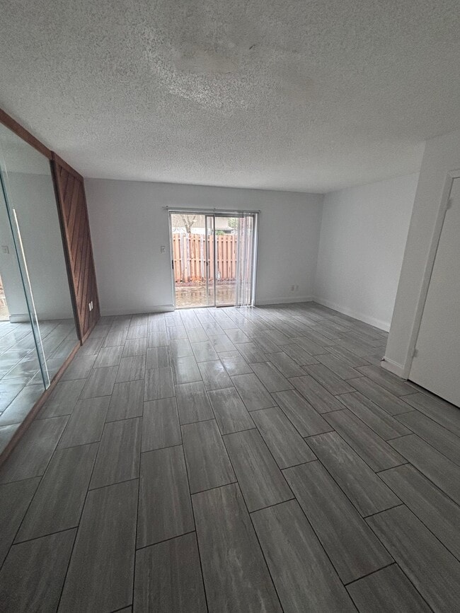 Building Photo - 4825 Lighthouse Cir