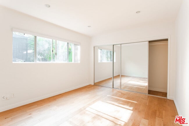 Building Photo - 420 Raymond Ave