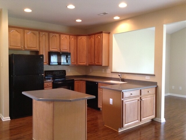 Building Photo - 1039 Canopy Dr