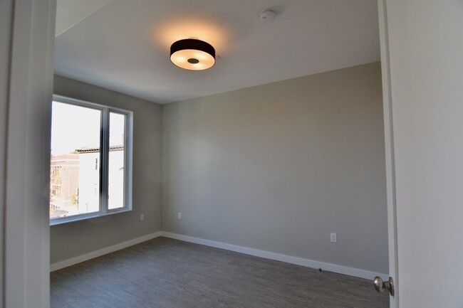 Building Photo - 120 Savin Hill Ave
