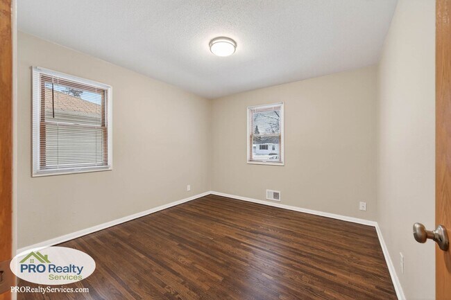 Building Photo - 3 Bedroom Home **Free February Rent with a February 2026 Move In**