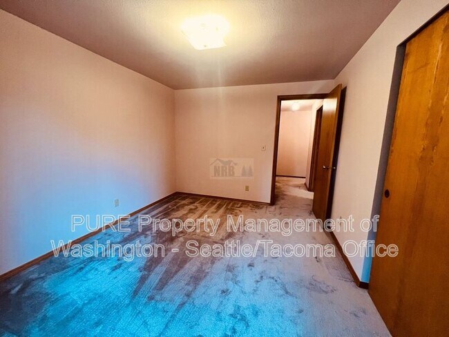 Building Photo - 2913 Briar Lea Loop SE