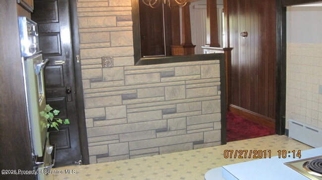 Building Photo - 1425 Church Ave