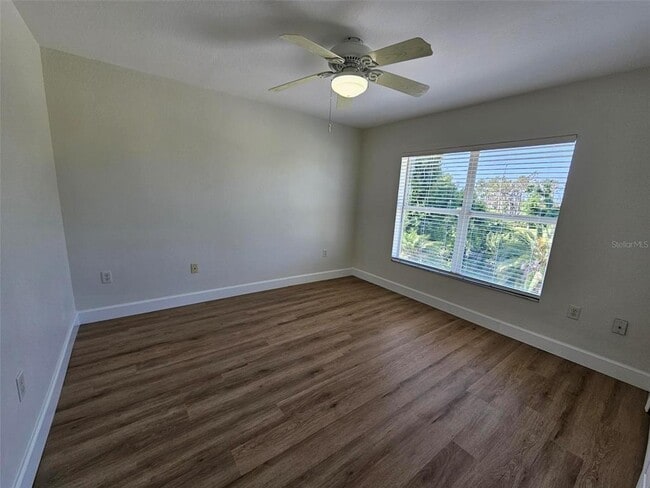 Building Photo - 9458 Anita Ave