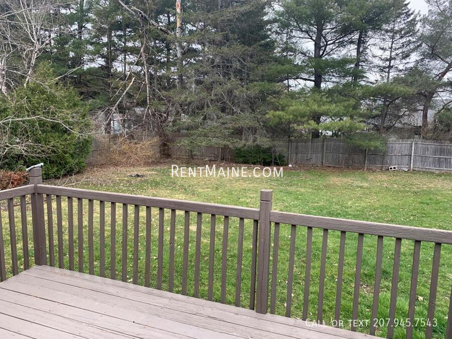 Building Photo - 173 Parkway N