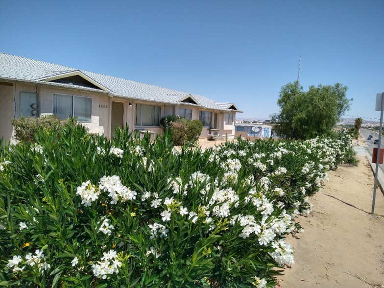 Primary Photo - 5228 Adobe Rd