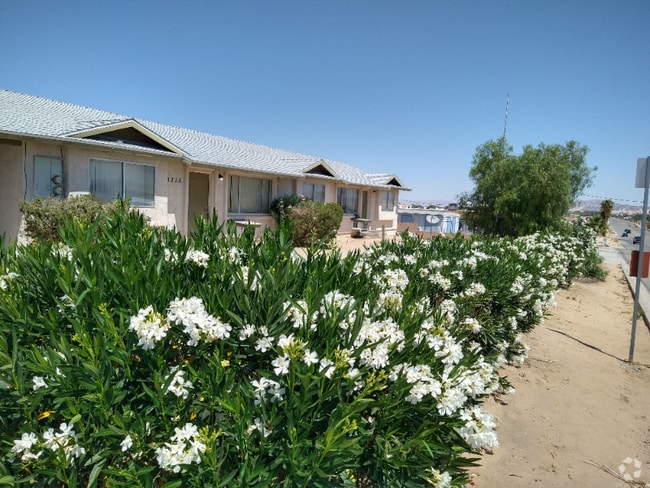Building Photo - 5228 Adobe Rd