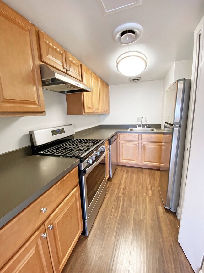 Walnut Towers at Frick Park 7070 Forward Ave Pittsburgh PA 15217