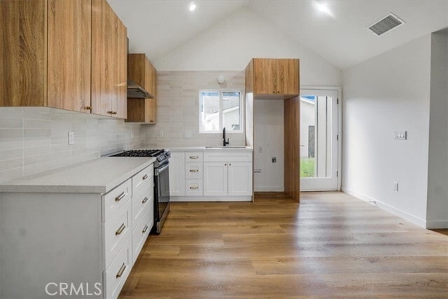 Building Photo - 869 E Howard St