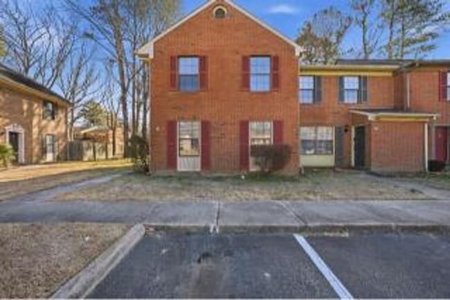 Building Photo - Call Sabrina Thomas at 757=767-0767 for more information