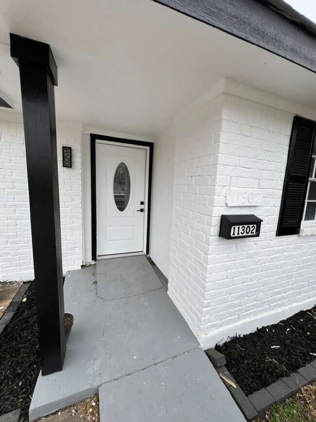 Building Photo - BEAUTIFUL HOME IN HOUSTON. MOVE IN READY!.