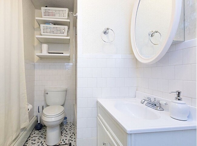 Building Photo - 94 W Cedar St