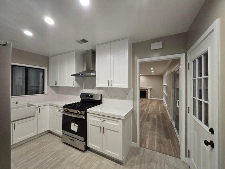 Building Photo - 12715 Glynn Ave