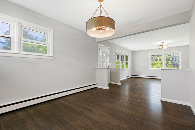 Building Photo - 125 Whittier Dr