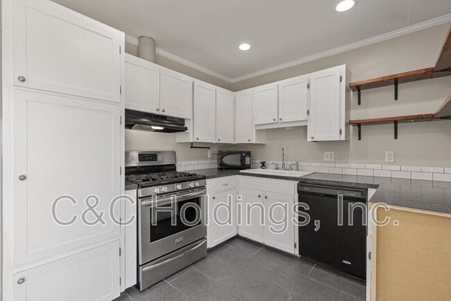 Building Photo - 20154 E 3rd St