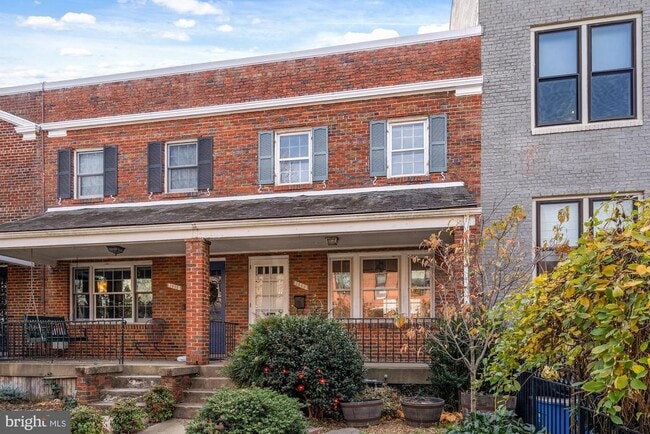 Building Photo - 1403 K St SE