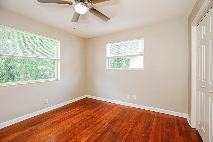 Building Photo - 2615 Ligustrum Rd