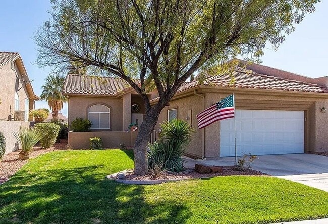 Primary Photo - Furnished 3-Bedroom Townhome with Stunning...