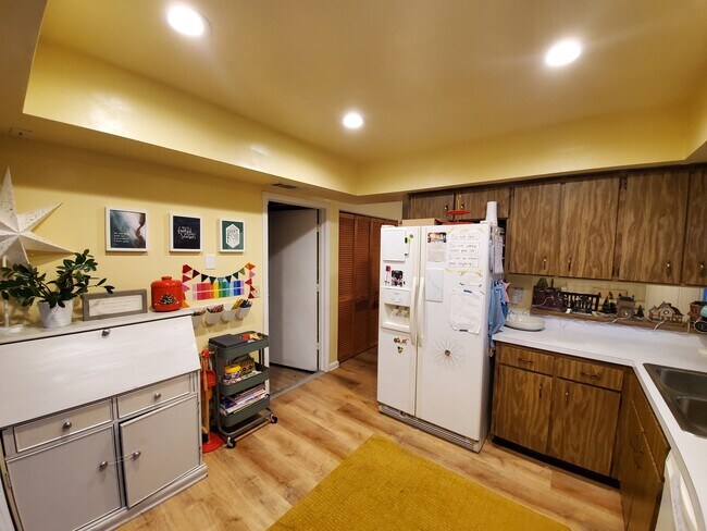 Building Photo - 10709 Key Lime Way