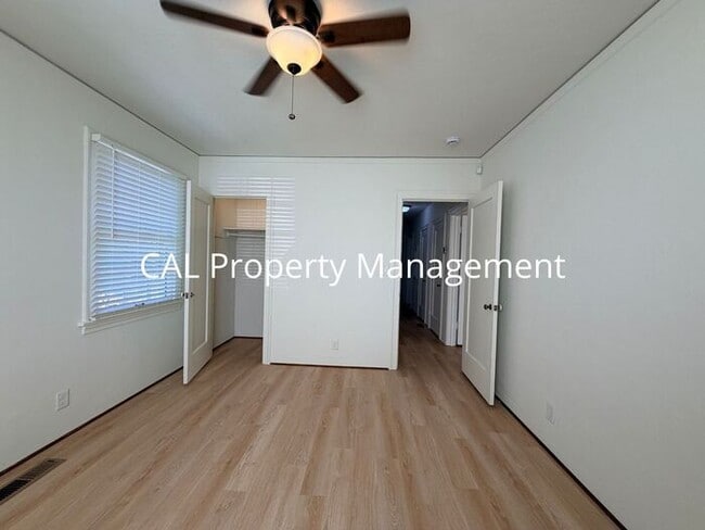 Building Photo - 3 Bed/2 Bath Single Level Home!