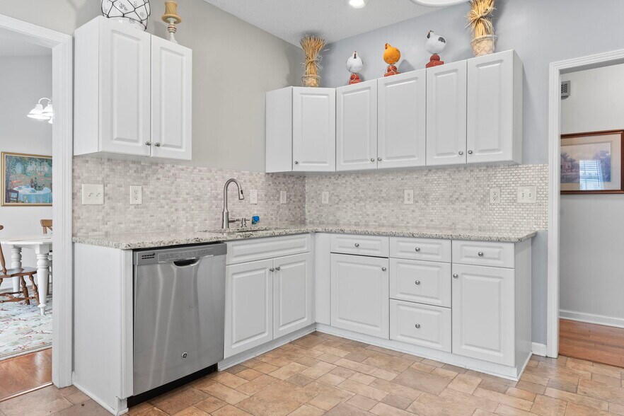 Building Photo - 5077 Capulet Cir