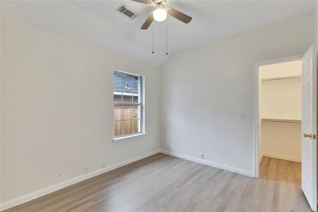 Building Photo - 10932 Mint Julep Dr