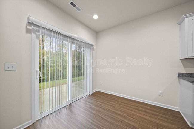 Building Photo - 711 Lackey St