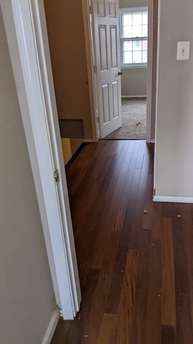 Building Photo - 16569 Royal Ct