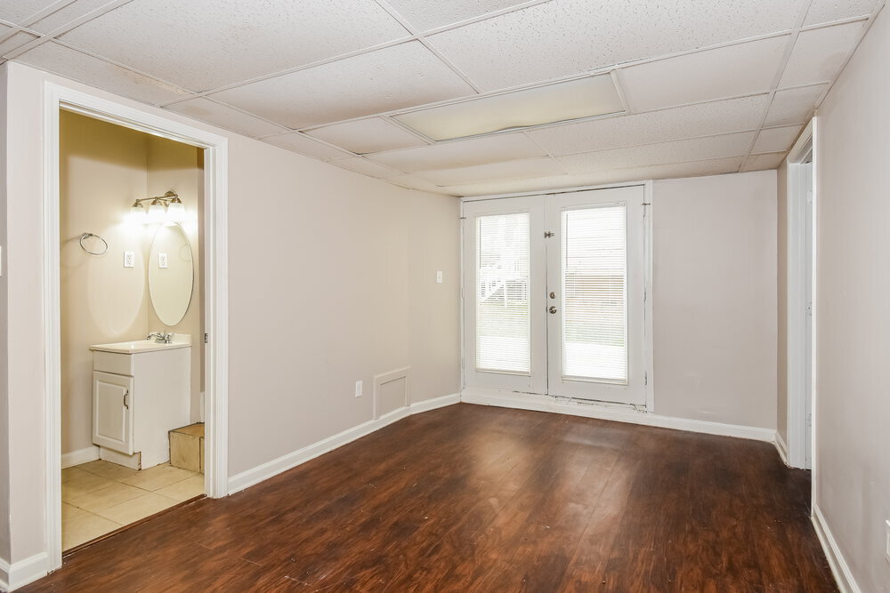 Building Photo - 221 Clydesdale Ln SE