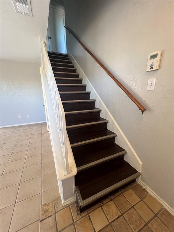 Building Photo - 6497 Hart Ln