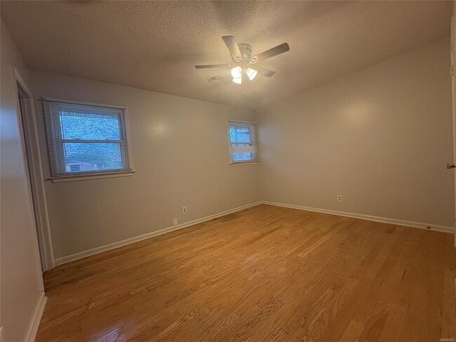 Building Photo - 3329 Roxana Rd