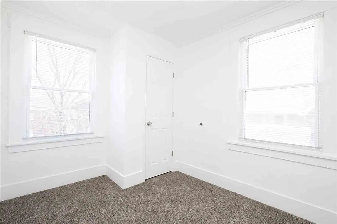 Building Photo - 1123 24th St