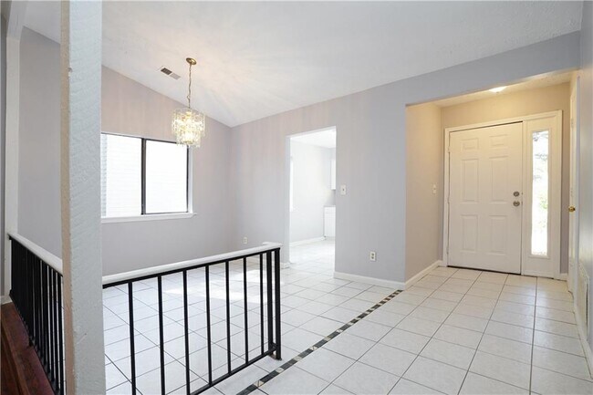 Building Photo - 2455 Landington Way NW