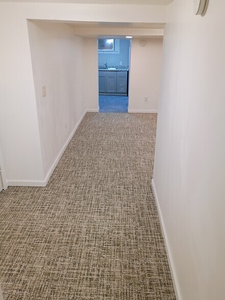 Building Photo - 521 S 12th St