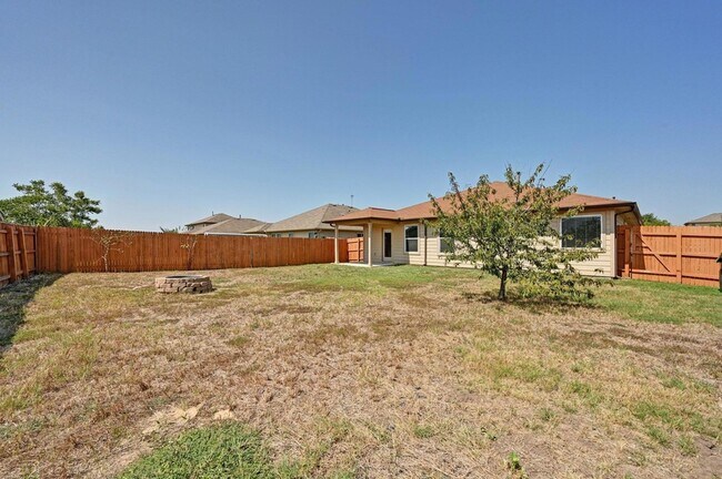 Building Photo - 411 Langely