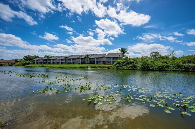 Building Photo - 2608 Hidden Lake Dr N